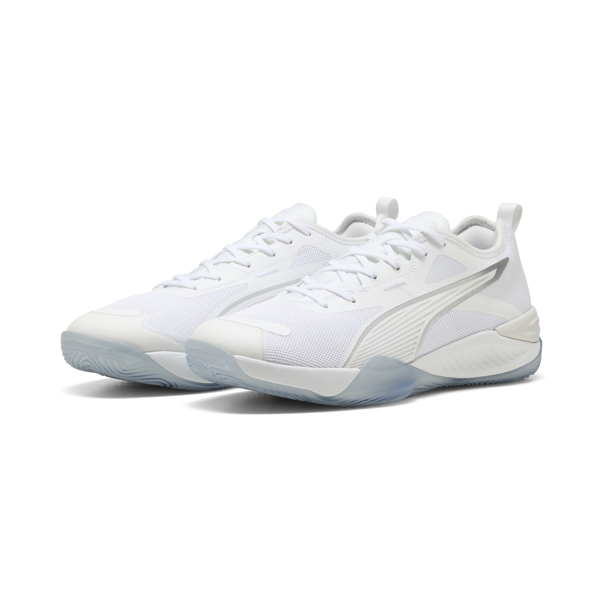 Trainingsschuh PUMA "Eliminate NITRO™ 4 Handballschuhe Erwachsene", Gr. 44,5, weiß (weiß silber metallic), Obermaterial: Textil, Synthetik; Futter: Textil; Innensohle: Textil; Laufsohle: Gummi, Synthetik, Schuhe