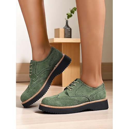 Grüne Oxford-Schuhe aus Wildlederimitat für Damen – klassische Brogues mit Flügelkappe und Gummisohle für die Arbeit, den Weg zur Arbeit im Herbst und elegante Alltagslooks Image