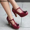 NASBAVI Mode Weibliche Pumpen Runde Kappe Chunky Heels 9 cm Plattform 1,5 cm Schnalle T-Riemen Quasten Plus Größe 46 47 48 Sexy Schuhe