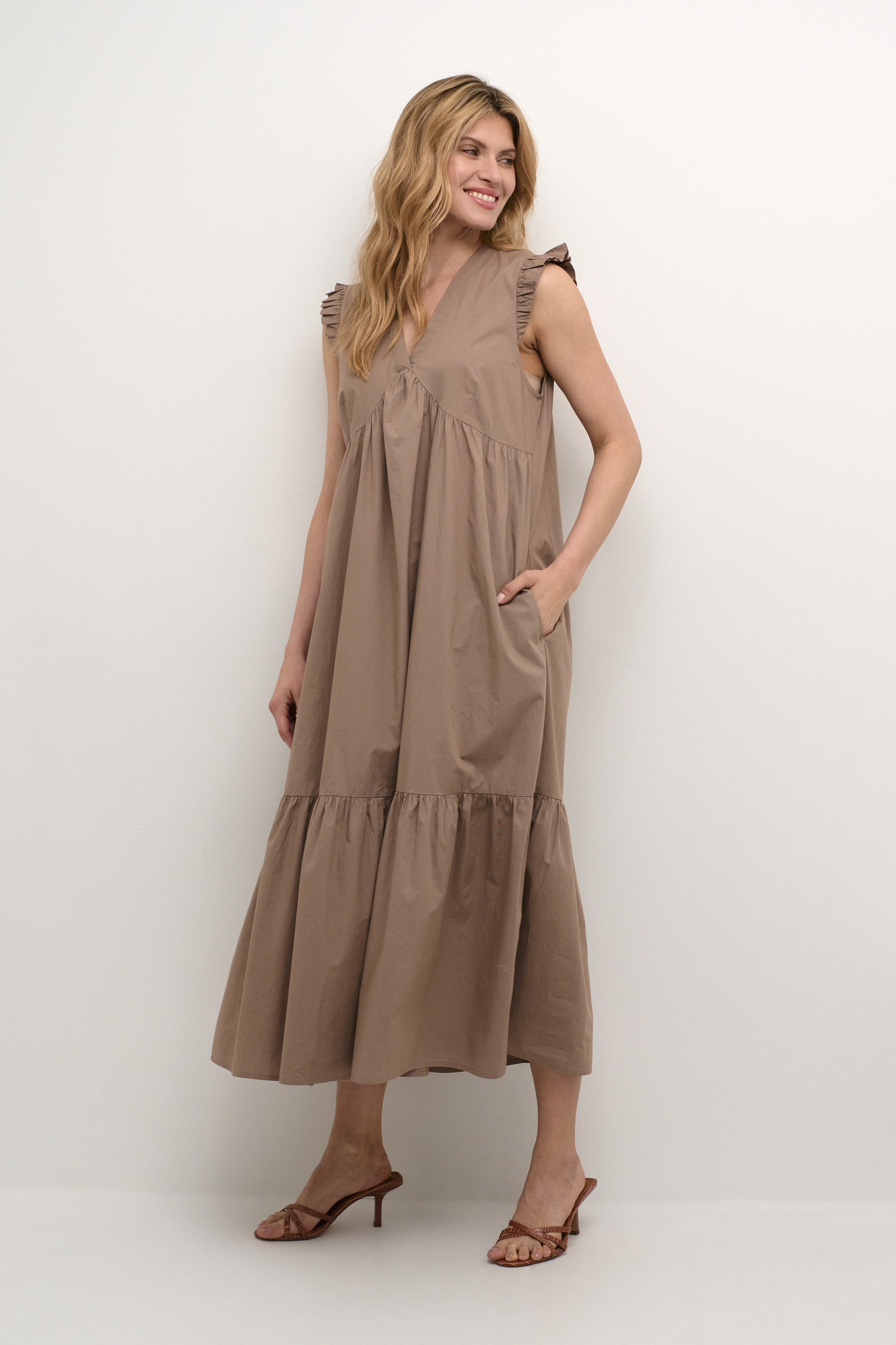 Kleid Relaxed fit Taupe Gray taupe Image