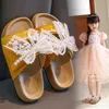 Kinder Mädchen Coole Hausschuhe Sommer Neue Kinder Sandalen Spitze Schleife Weiche Sohle Prinzessin Hausschuhe Klassenkamerad Schuhe Größe 26-36