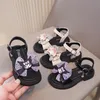 Kinder Sandalen Kuromi Schleife PU Leder Mode Sommer Outdoor Schuhe für Mädchen rutschfeste atmungsaktive Designer Weiß Schwarz Größe 26-36