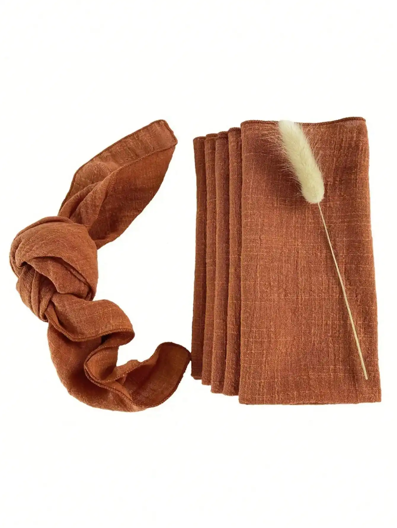 Moderner, minimalistischer Stil, Bambusknoten, Schlosskante, dekoratives Tuch, faltige Stoffservietten, westliches Essen, Speicheltuch, Tassenwischtuch Image