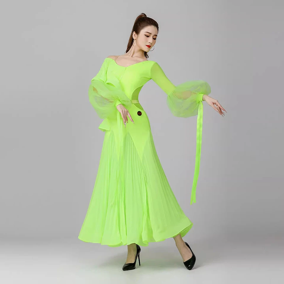 Elegante abito da ballo da sala Concorso da donna Costumi da ballo moderni Costumi Manica lunga Grande altalena Abiti da valzer tango Verde