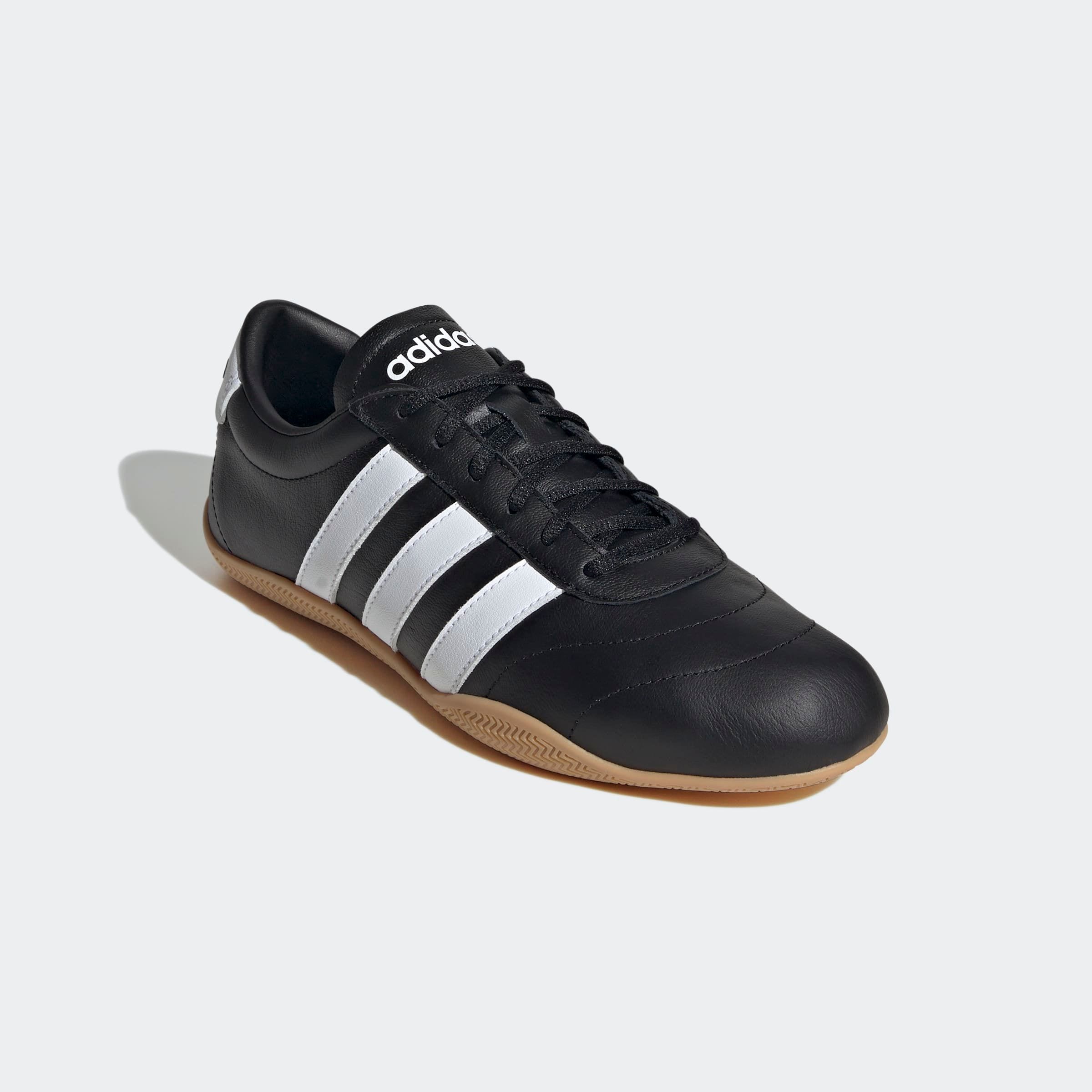 Sneaker ADIDAS SPORTSWEAR "GRAND COURT LO", Damen, Gr. 38,5, schwarz-weiß (core schwarz, ftwr weiß, gum 3), Leder, Synthetik, Schuhe Sneaker, Design auf den Spuren des adidas Superstar
