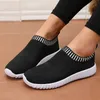 Barfußschuhe für Mädchen, minimalistische Wandersneaker, leichtes Mesh, atmungsaktives Laufen, langsames Laufen, schwarze One-Step-Schuhe 2025,