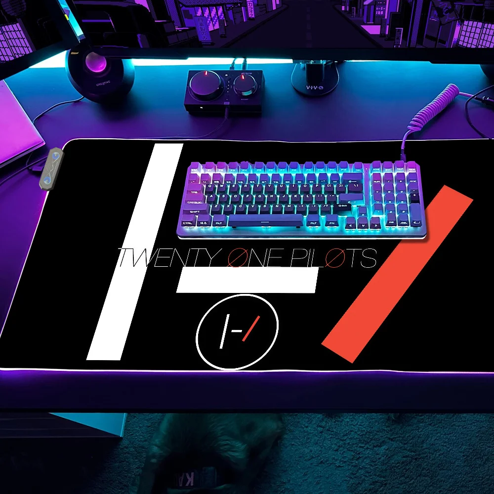 Clancy One Band Gaming MousePad LED Tischpads Hintergrundbeleuchtete Gummi Desktop P-Pilots XXL RGB T-Twenty Schreibtischmatten Micro USB Image