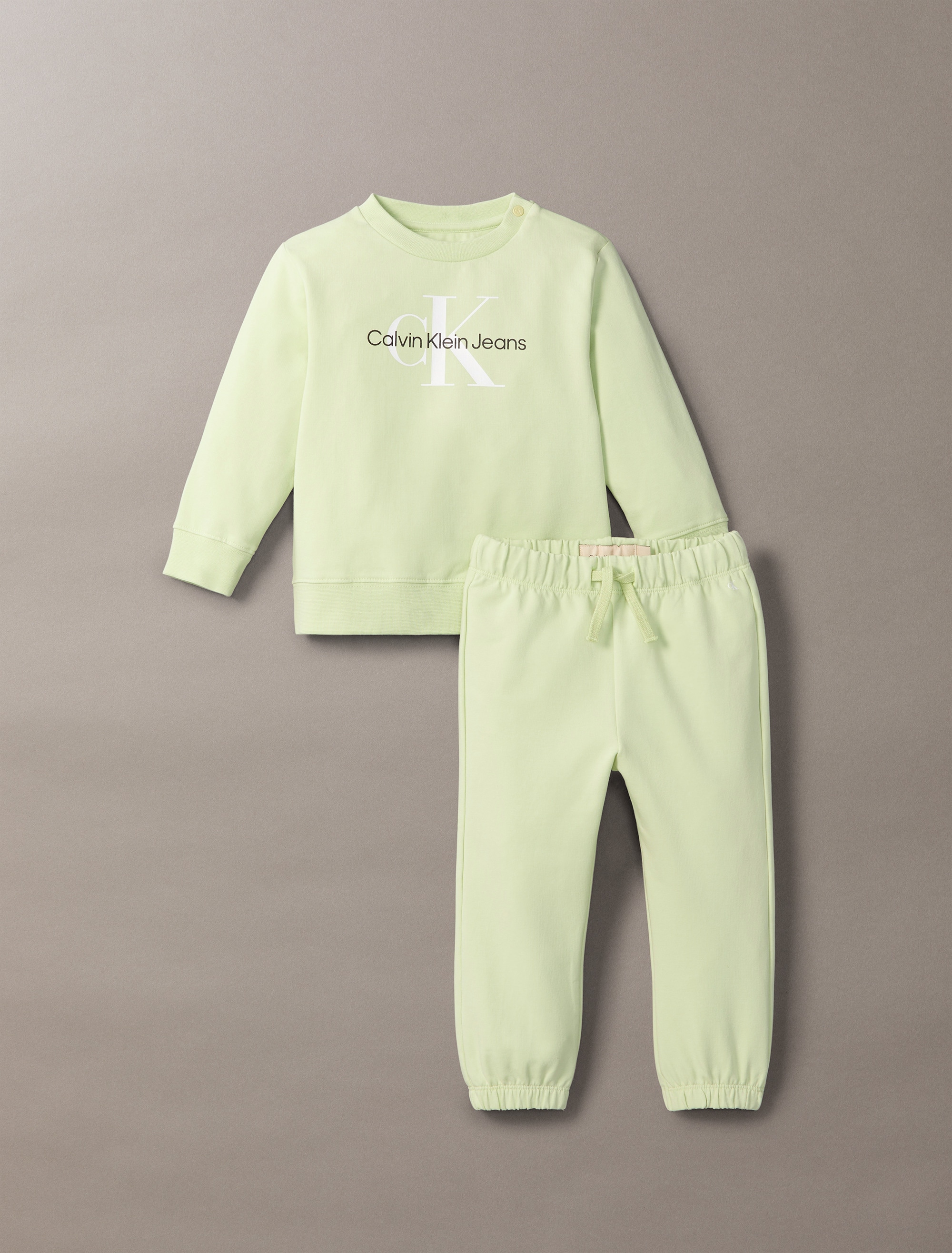 Shirt & Hose CALVIN KLEIN JEANS "MONOGRAM CN SWEATSHIRT SET", Jungen, Gr. 86, grün (seafoam grün), Jersey, Obermaterial: 95% Baumwolle, 5% Elasthan, unifarben, KOB Set-Artikel, für Babys bis 2 Jahre