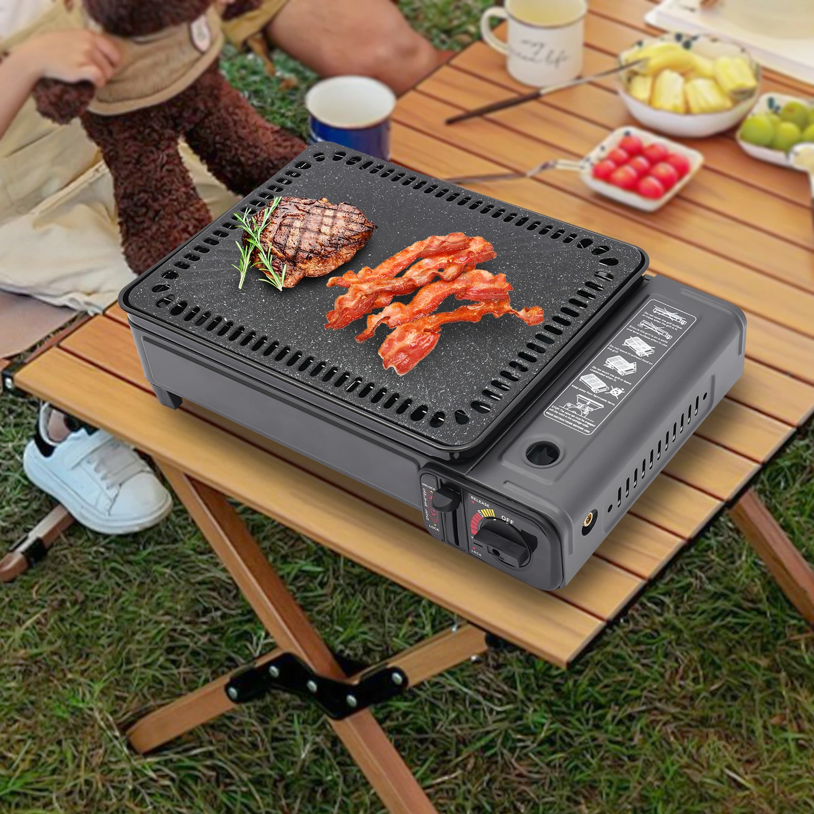 Tragbarer Tischgrill Gas, Camping-Gasgrill klein mit Backblech und Grillnetz für Campingreisen und Kochen im Freien Image