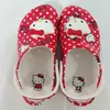 Auf Lager Kawaii Hello Kitty Loch Sandalen Hausschuhe Sandalen Kawaii Eva Anime Home Strand Schuhe