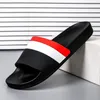 Herrenschuhe 36-46 Einfache bequeme Hausschuhe Outdoor-Sandalen Sommer-Specials Strand rutschfeste Badezimmer-Männer-Freizeitschuhe