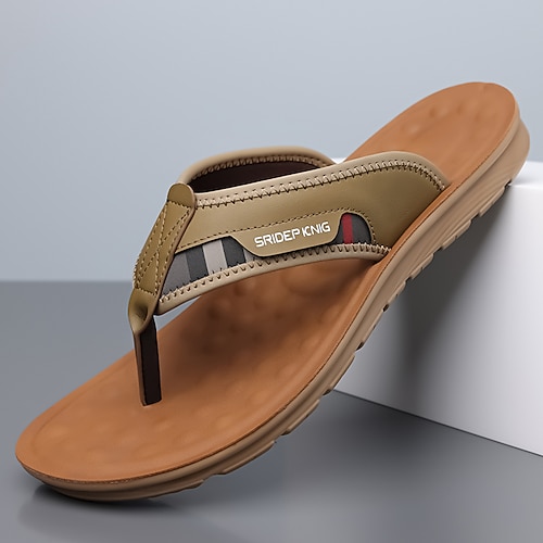 Herren-Flip-Flops in Armeegrün mit Colorblock-Gurtband, leichtes Slip-On-Design für den Strand, den Pool und den täglichen Gebrauch im Sommer Image