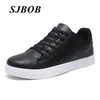 Günstige Schwarz Skate Turnschuhe Männlich Größe 39-44 Komfort Kunstleder Skateboard Schuhe Mann