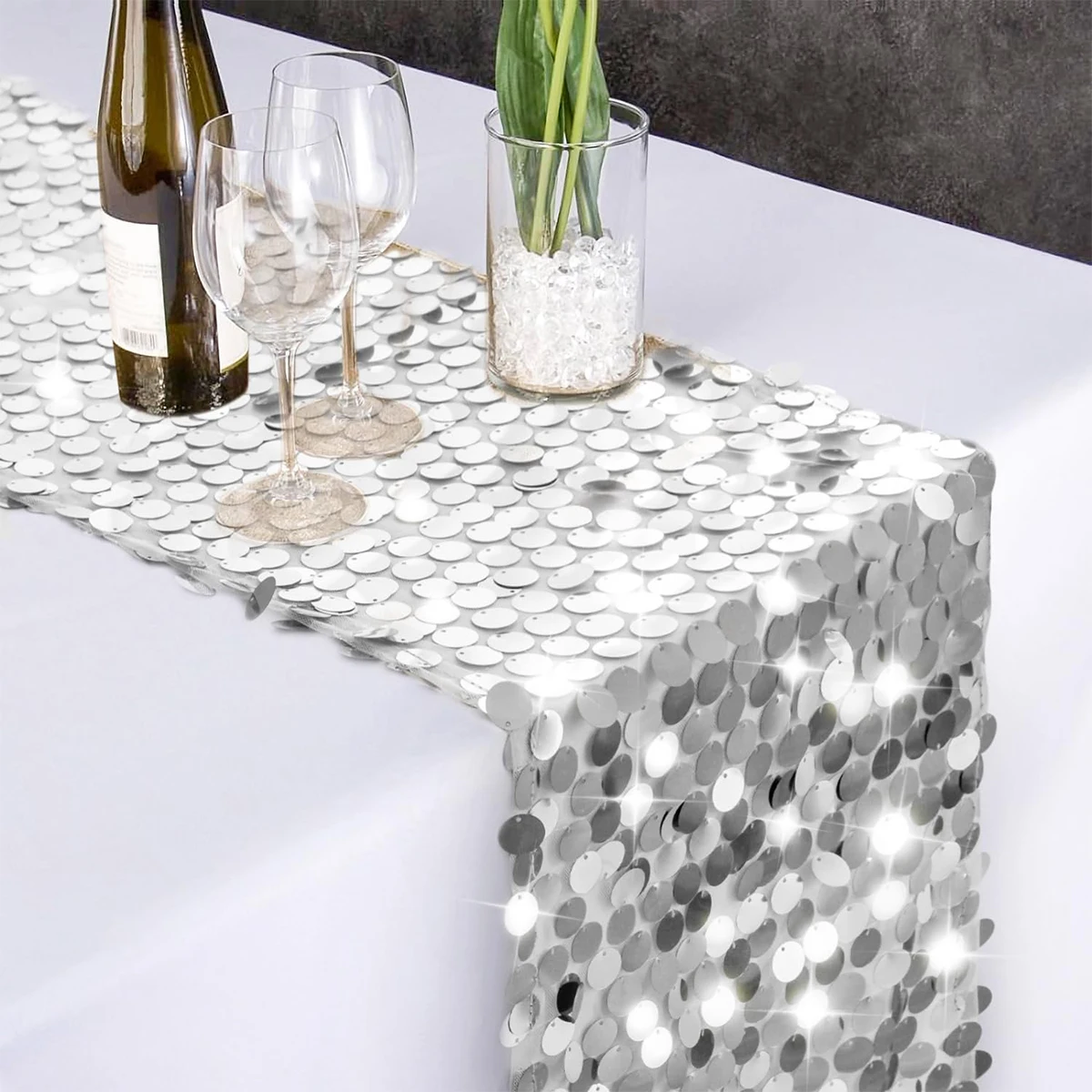 108 Zoll silberne Pailletten Tisch läufer, Glitzer große Pailletten Rechteck Tisch läufer für Halloween Weihnachten Hochzeit Geburtstags feier Image