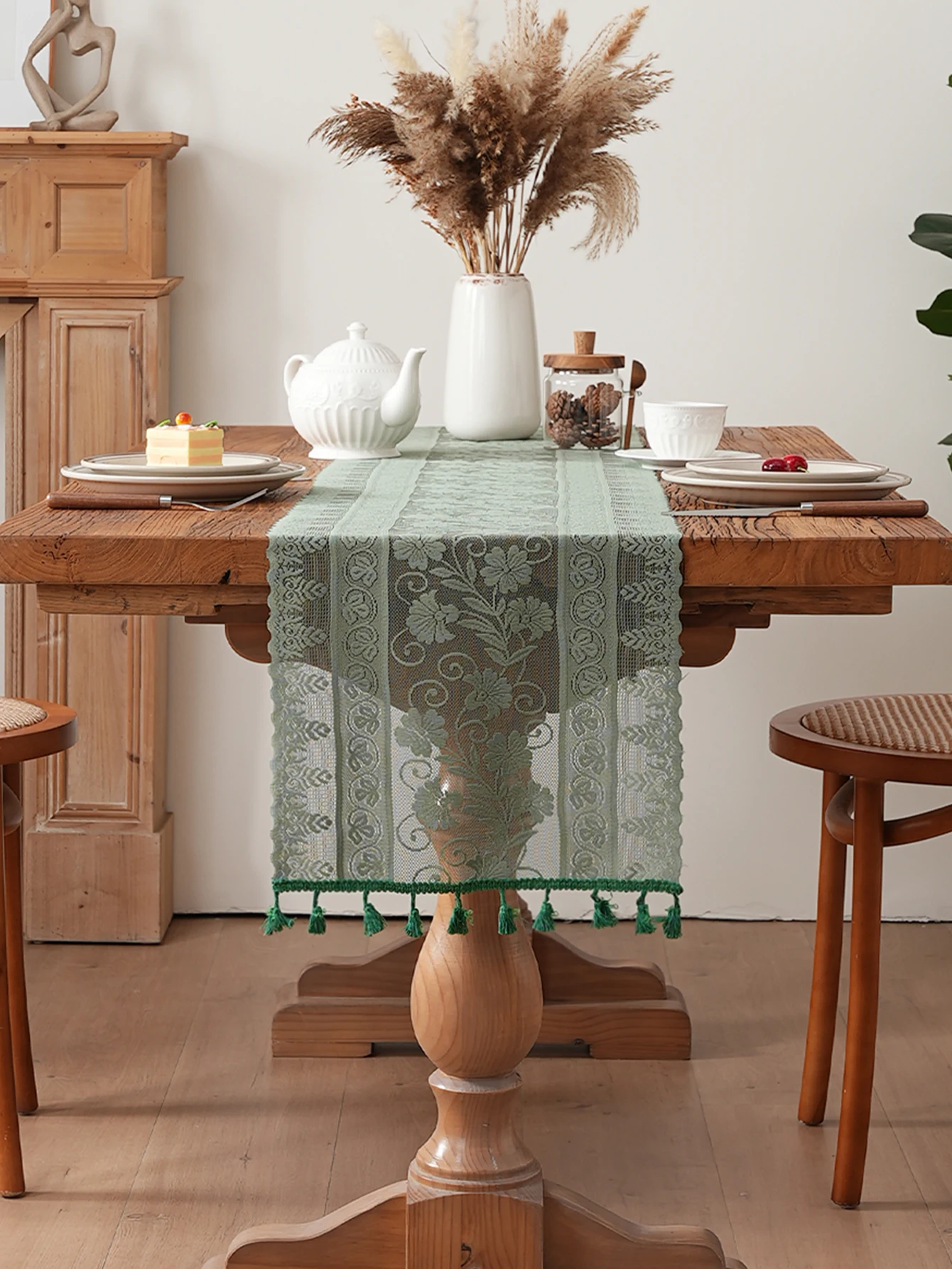 Grüne Spitze Quaste Tischläufer Luxus Wohnzimmer Esstisch Dekoration rutschfeste staubdichte Serviettenmatte Image