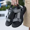 Outdoor Leichte EVA Sohle Atmungsaktive Sandstrand Neue Männer Sandalen Garten Schuhe Sommer Hohe Qualität Clogs Große Größe 46 Hombre