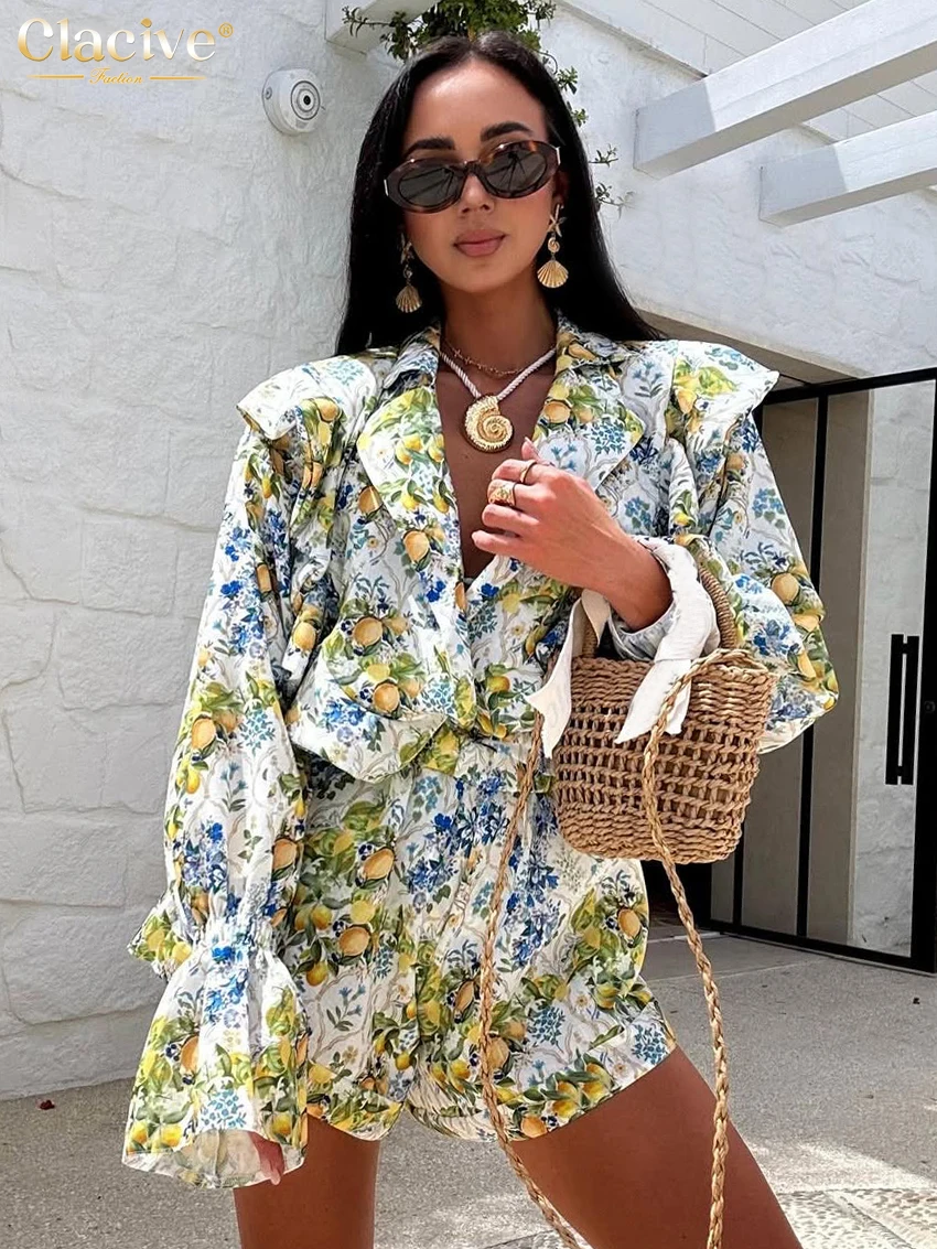 Clacive Mode Lose Druck 2 Stück Sets Frau Outfit 2025 Elegante Langarm-shirt Mit Hoher Taille Kurze Set Weibliche Streetwear Image