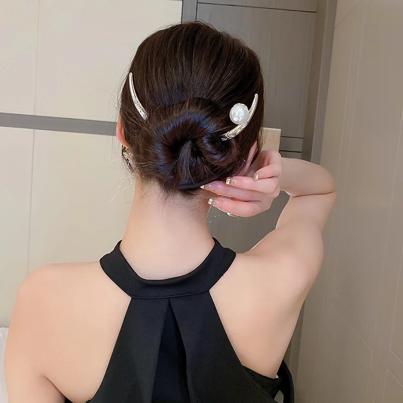 Einzigartiges Design-Muster, Halbmond-Haarnadel für Frauen, kalter Stil, Imitationsperle, Haarstab, trendiger, vielseitiger Haarschmuck, Geschenk C Image