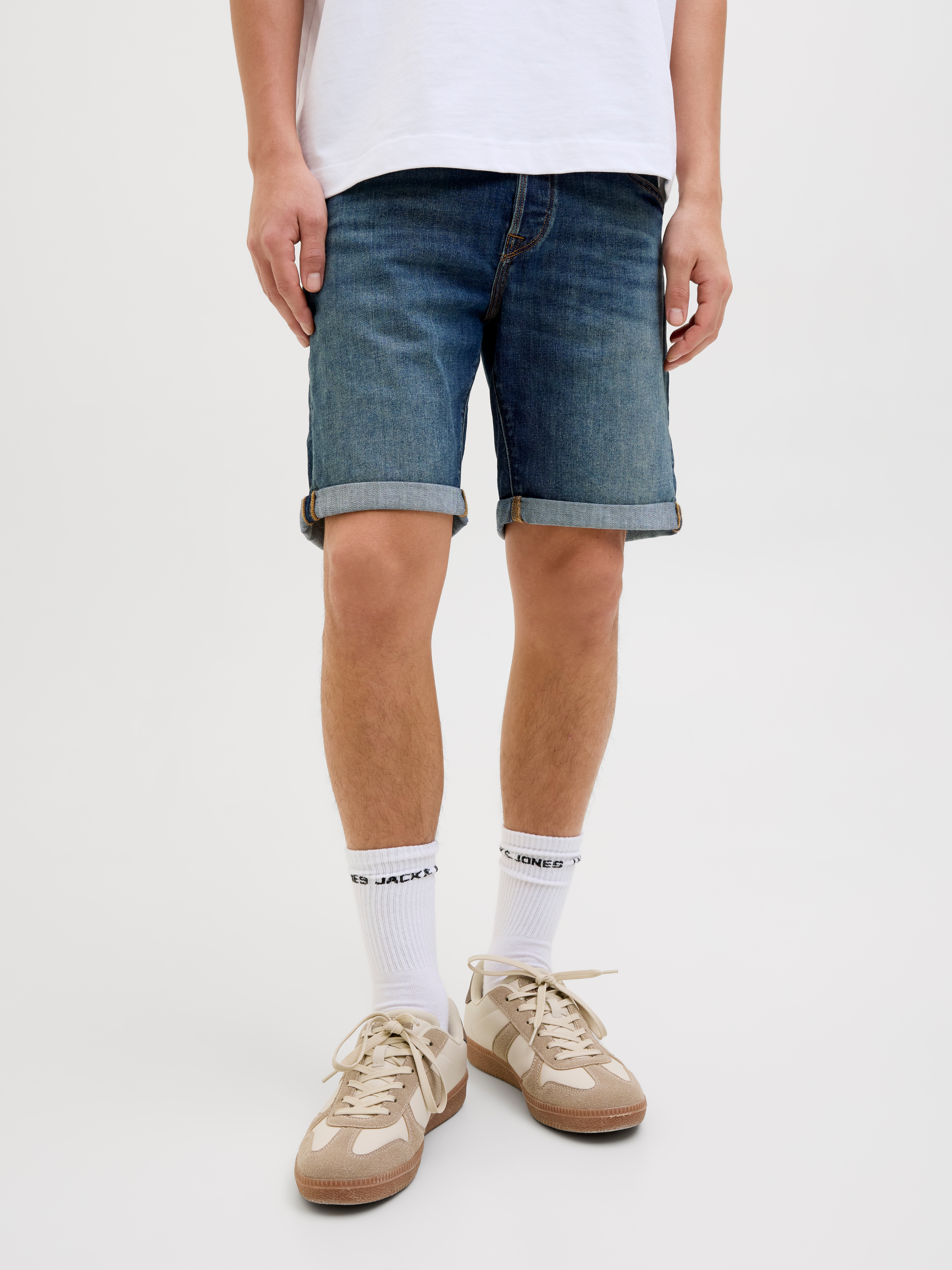 Shorts JACK & JONES "JJIRICK JJFOX SHORTS CB 310 SN", Herren, Gr. XS, N-Gr, blau denim pack:am 311, Web, Obermaterial: 70% Baumwolle, 28% Polyester, 2% Elasthan, unifarben, regular fit kniefrei, Hosen Shorts, im Four-Pocket Style