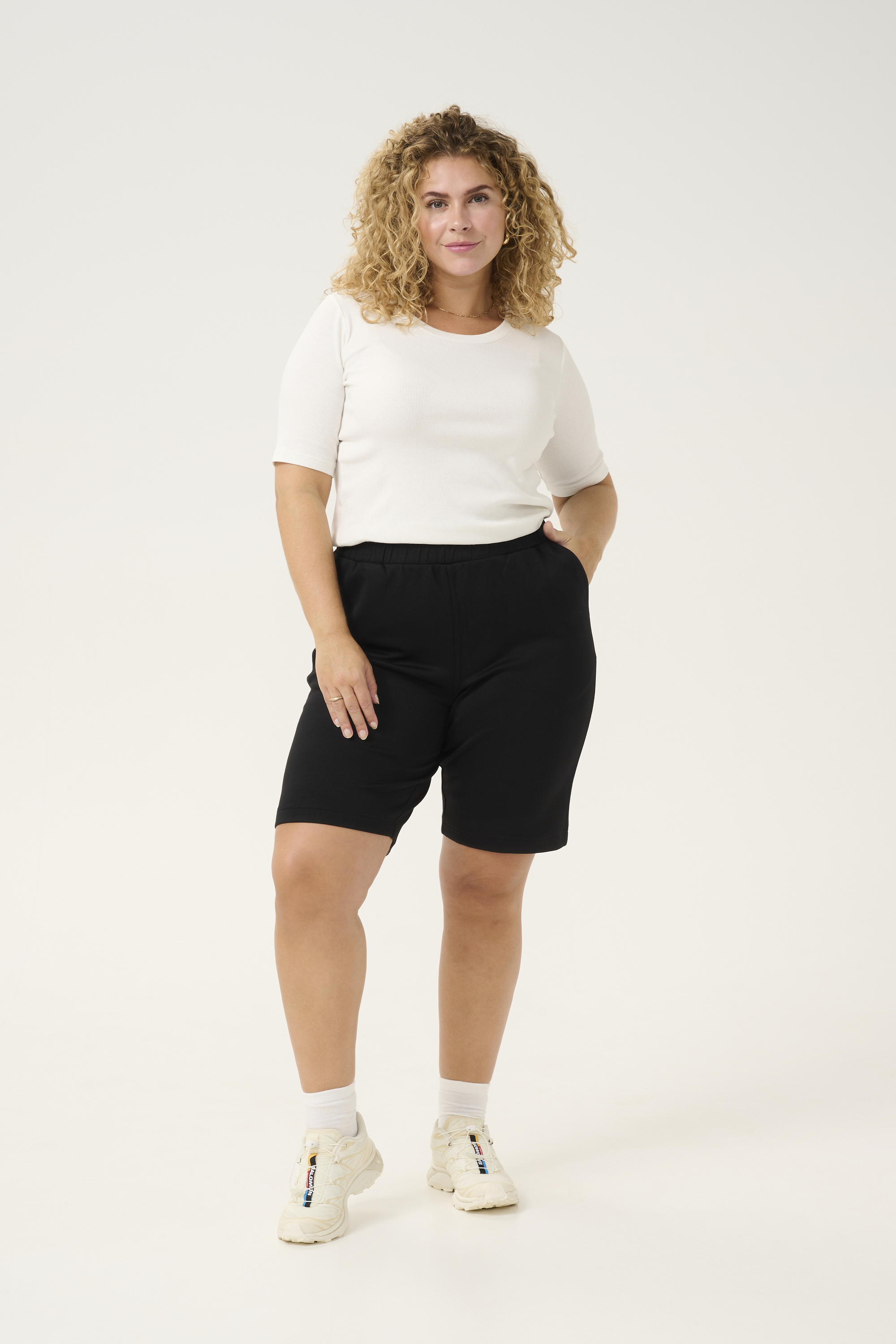 Shorts Regular fit Black Image