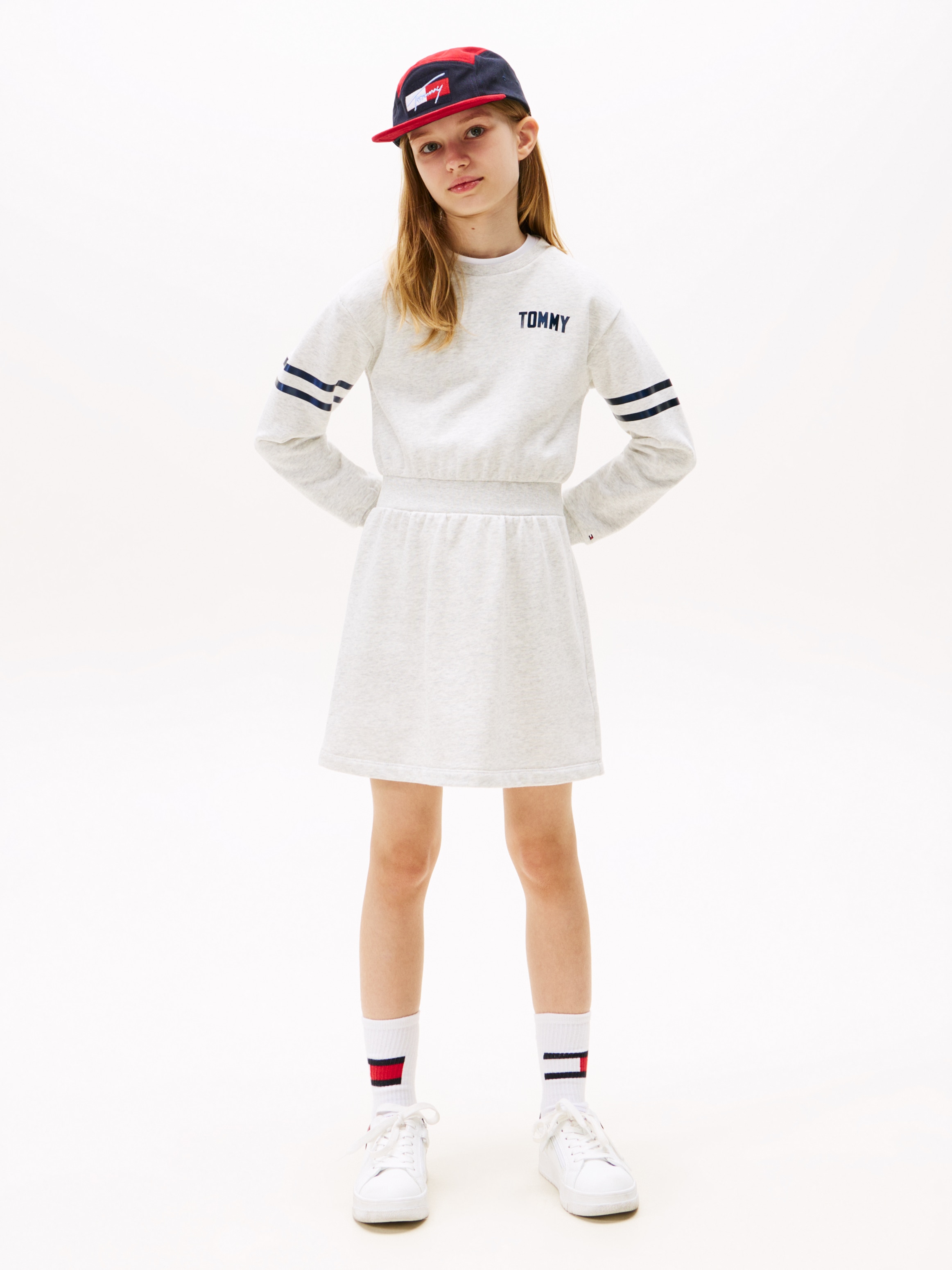 Sweatkleid TOMMY HILFIGER "SATIN APPLIQUE HWK DRESS LS", Mädchen, Gr. 14 (164), N-Gr, grau (grau heather), Sweatware, Obermaterial: 70% Baumwolle, 30% Polyester, meliert, Casual, regular fit ca. Mitte Knie, Rundhals, Bündchen, Kleider, für Kinder... Image