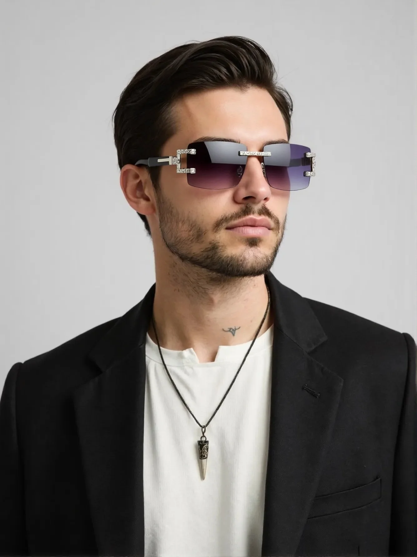 Retro-Mode-Sonnenbrille mit Holzbeinen, trendige randlose Diamantbrille, Straßenschießen. Image