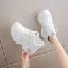 Damen-Turnschuhe, weiße Plateauschuhe, 2025, Schnürung, dicker Boden, vulkanisierte Schuhe, einfarbig, Freizeitschuh, Pu-Leder, Damenschuhe