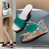 2025 heißer Verkauf Damen Schuhe Peep Toe frauen Hausschuhe Mode Plus Größe Casual Hausschuhe Frauen Sommer Druck Keil Hausschuhe