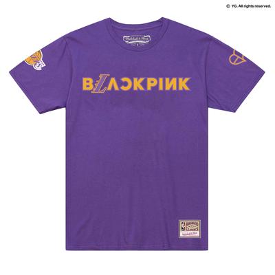 Lilafarbenes Mitchell & Ness x BLACKPINK Los Angeles Lakers-T-Shirt für Herren – Limitierte Auflage Image