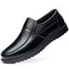 100 % Rindsleder Herren Lederschuhe Neue große Mode Reitstiefel Herrenschuhe Lässige Sportschuhe Niedrige Absätze Motorradstiefel