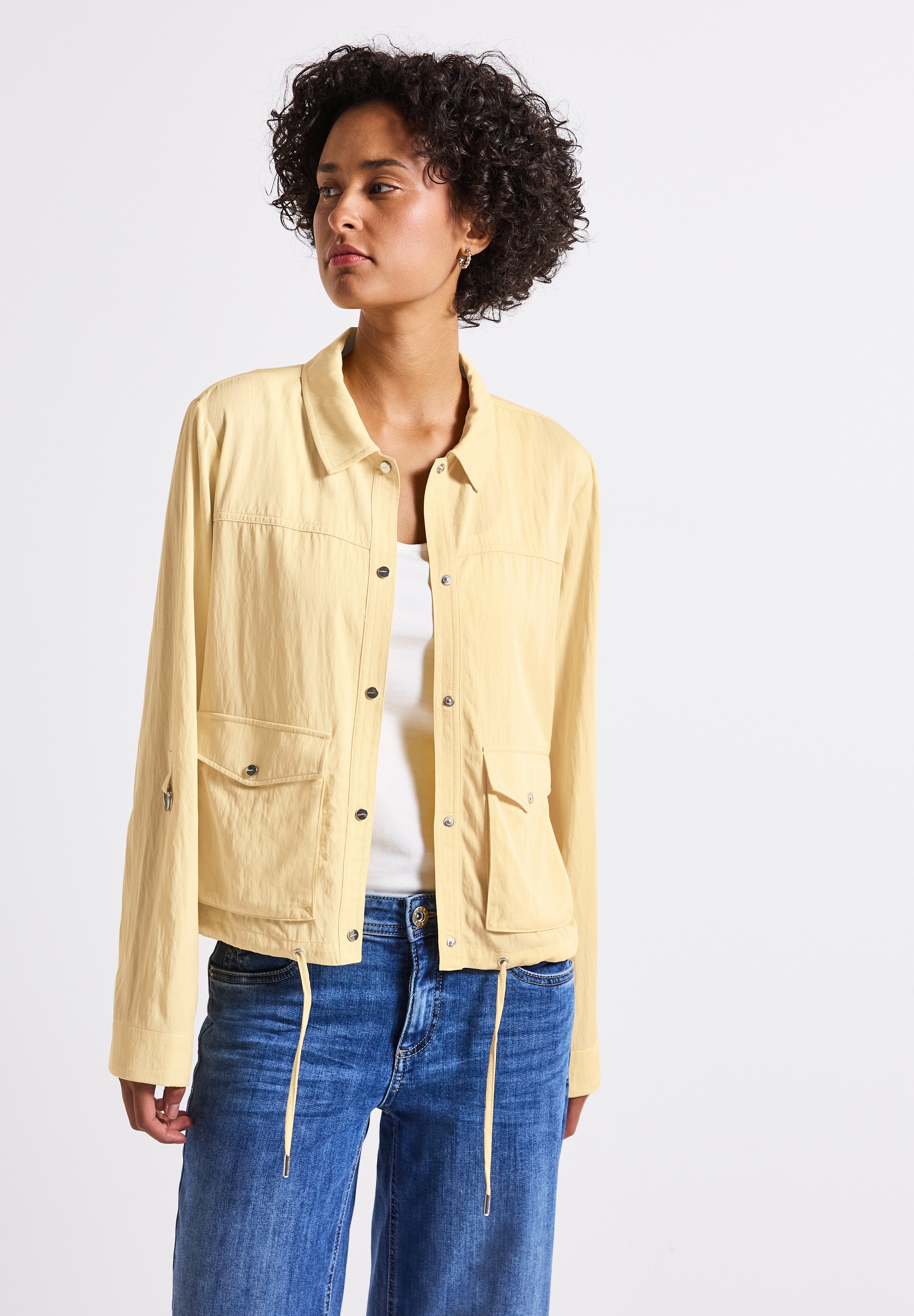 Kurzjacke STREET ONE, Damen, Gr. 44, gelb (buttercream gelb), Stoff, 65% Viskose, 35% Nylon, unifarben, normal normal, V-Ausschnitt, Bündchen, Jacken Kurzjacke, mit Knopfleiste