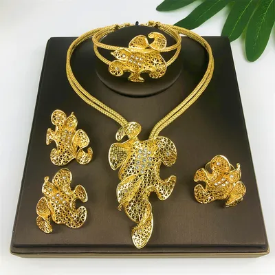 Dubai Gold Color Women Jewelry Sets Classic Design Necklace Earrings Charm Bracelet Ring Banquet Party Jewelry 18K Gold Plated