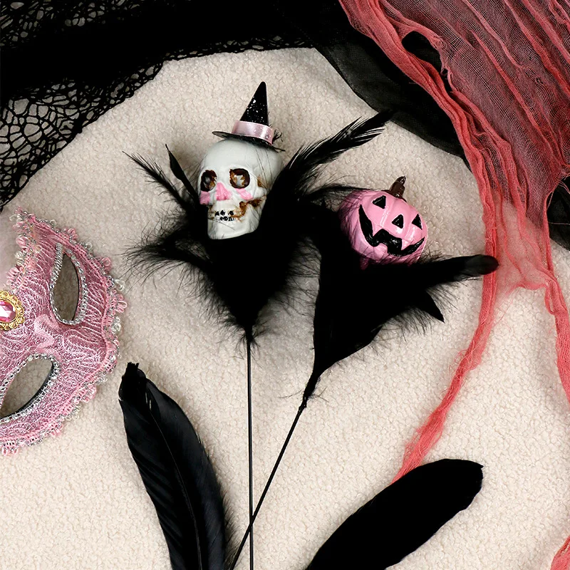 Grenzüberschreitende Halloween-Dekorationen, kreative Federschädel, Kürbis, Schneiden, Blumenstrauß, Zubehör, Zuhause, Party-Dekoration Image