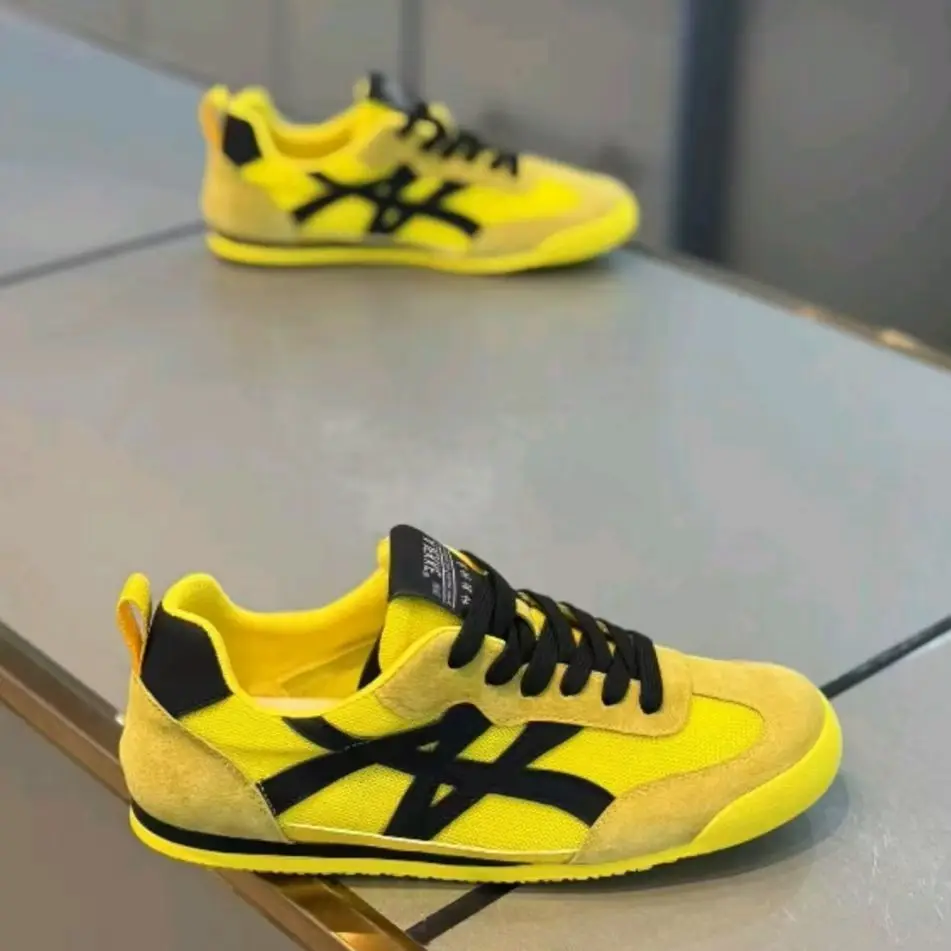 Men's Classic Running Shoes Lace Up Soft Sole Walking Shoes Flat Bottom Sports Shoes Breathable Couple Casual Shoes Tennis Shoes