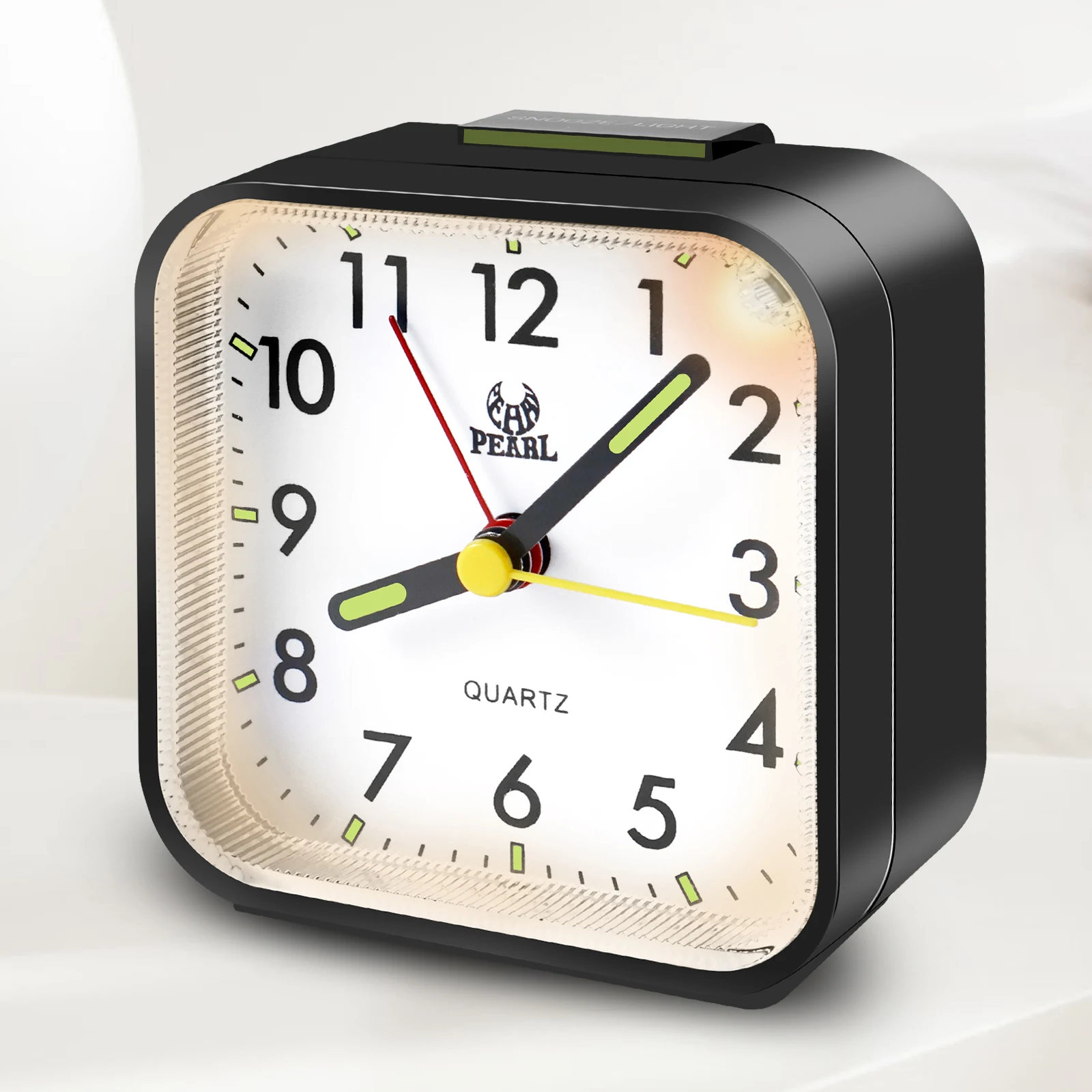 Analog Alarm Clock Battery Operated Analog Desk Clock Portable Silent Bedside Clock with Night Light for Bedroom Bedside
