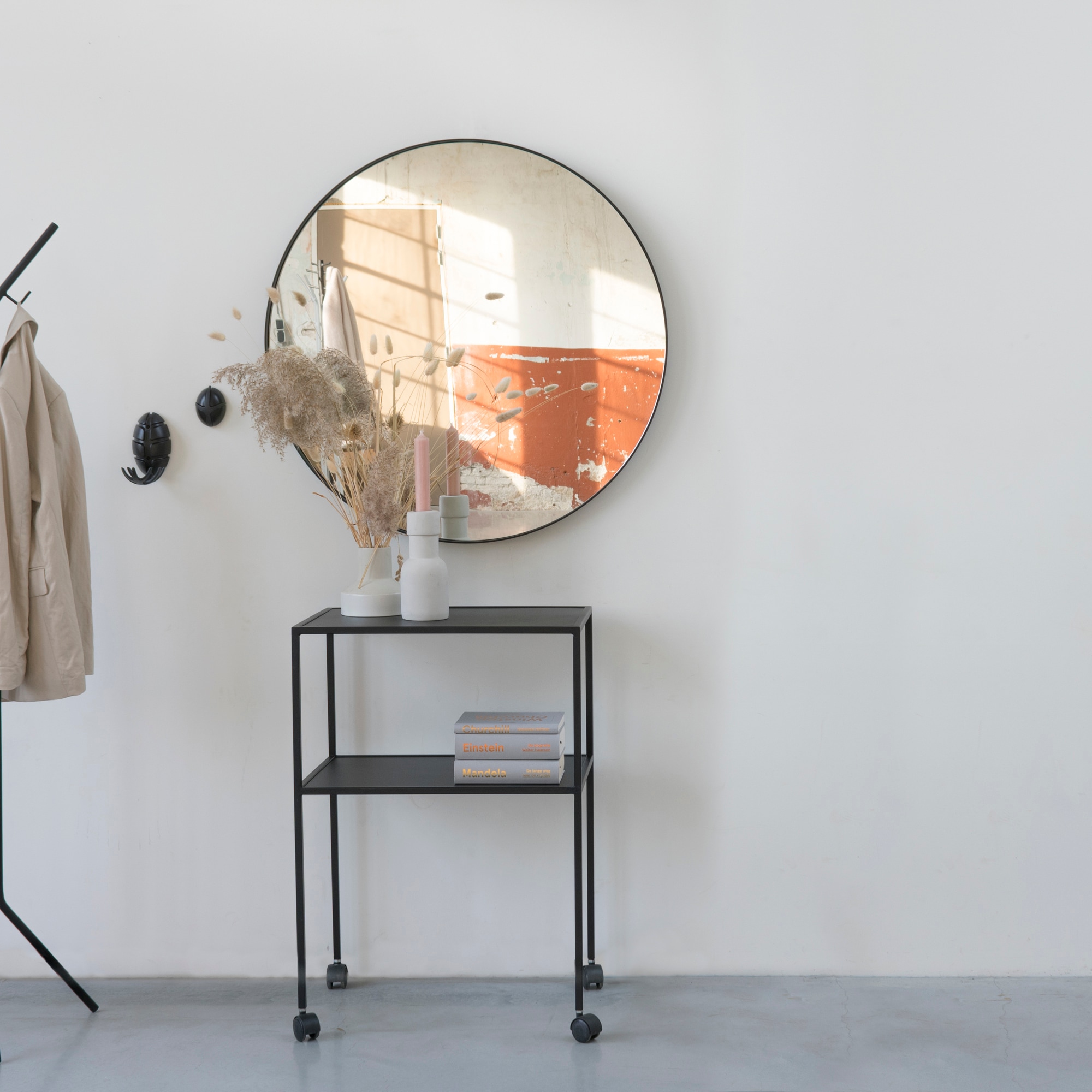 Wandspiegel SPINDER DESIGN "Donna", schwarz, B:90cm H:90cm T:6cm Ø:90cm, Metall, Spiegelglas, Spiegel, Wandspiegel, Metall, Qualitativ hochwertiges Erscheinungsbild, Ø 90 cm