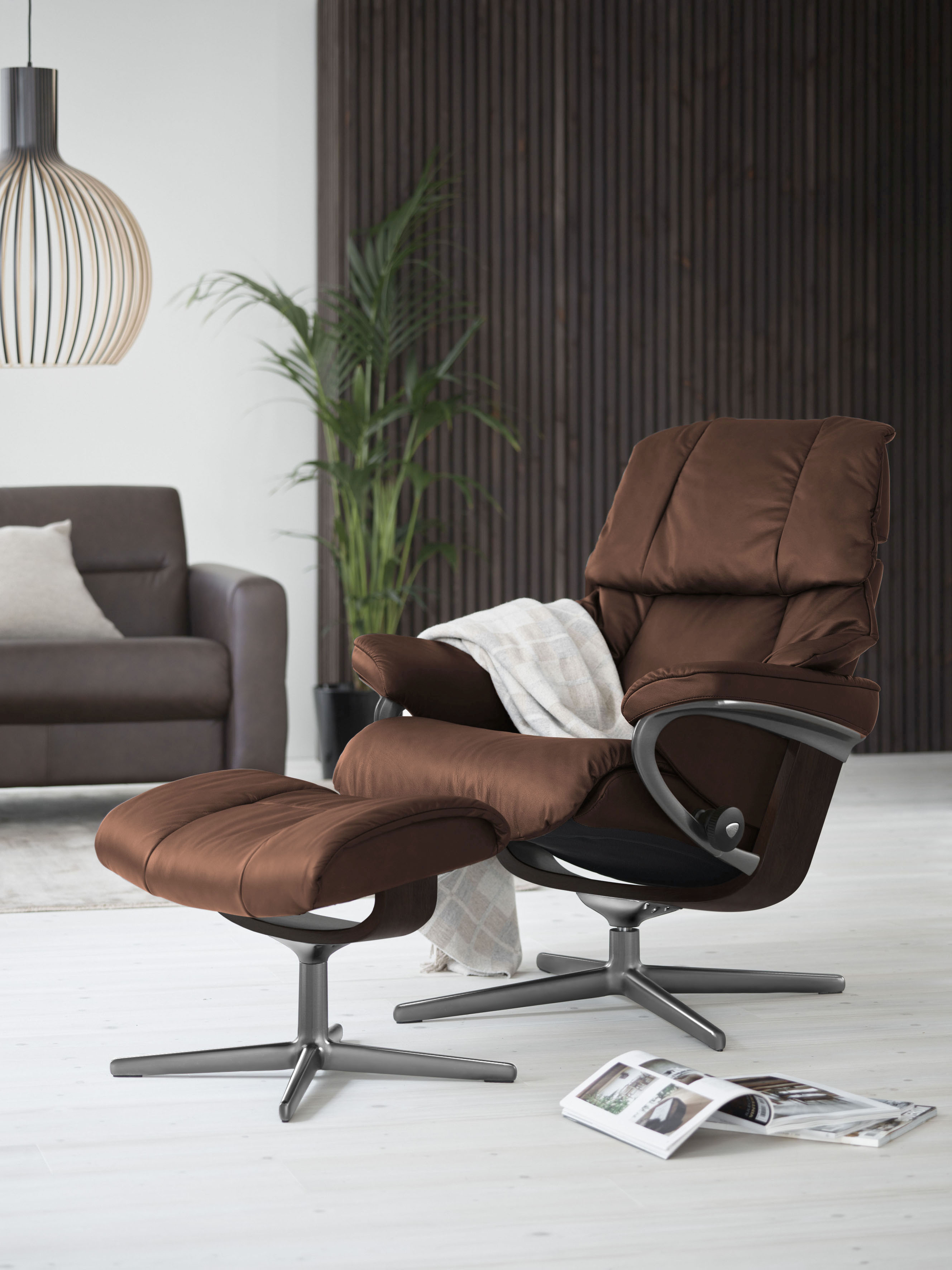 Relaxsessel STRESSLESS "Reno", braun (copper paloma), B:92cm H:100cm T:80cm, Leder PALOMA: PALOMA ist ein durchgefärbtes Semianilin-Möbelleder mit natürlicher Narbung., Sessel, Relaxsessel, mit Hocker, mit Cross Base, Größe S, M & L, Holzakzent Braun