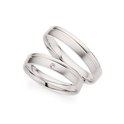 Trauring PHÖNIX "Schmuck Geschenk Gold 333 Trauring Ehering LIEBE versch. Varianten" Gr. 53, weiß (weißgoldfarben), Fingerringe, 53, ohne Brillant, Weißgold 333, 4,0mm, Made in Germany, wahlweise mit oder ohne Brillant Image