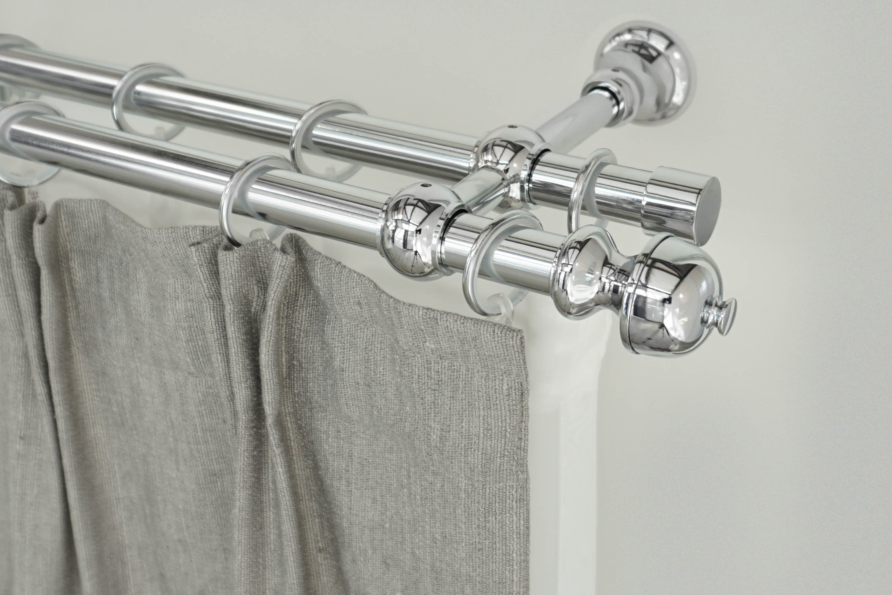 Gardinenstange GARESA "ANDREA", grau (chromfarben), L:250cm Ø:20mm, Metall, Gardinenstangen, Vorhanggarnitur, verlängerbar, Endknopf Profil klein, mit Ringen Image