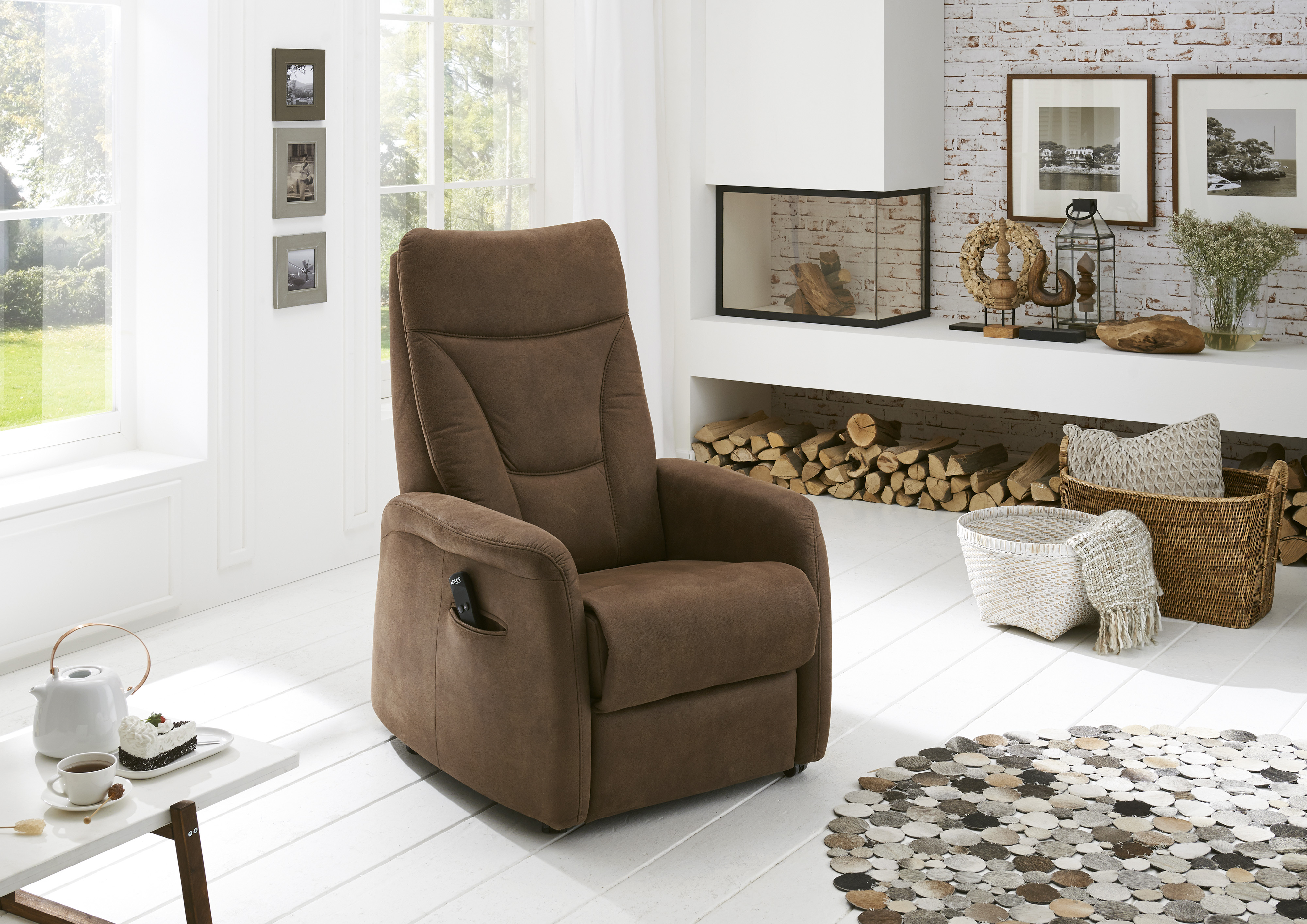 Sessel HUKLA "HU-RV15025", braun (deluxe schoko), B:78cm H:108cm T:90cm, Sessel, Funktionssessel Sessel mit Aufstehhilfe Polstersessel, Wahlweise 1- oder 2-motorische Verstellung, inkl. Aufstehhilfe