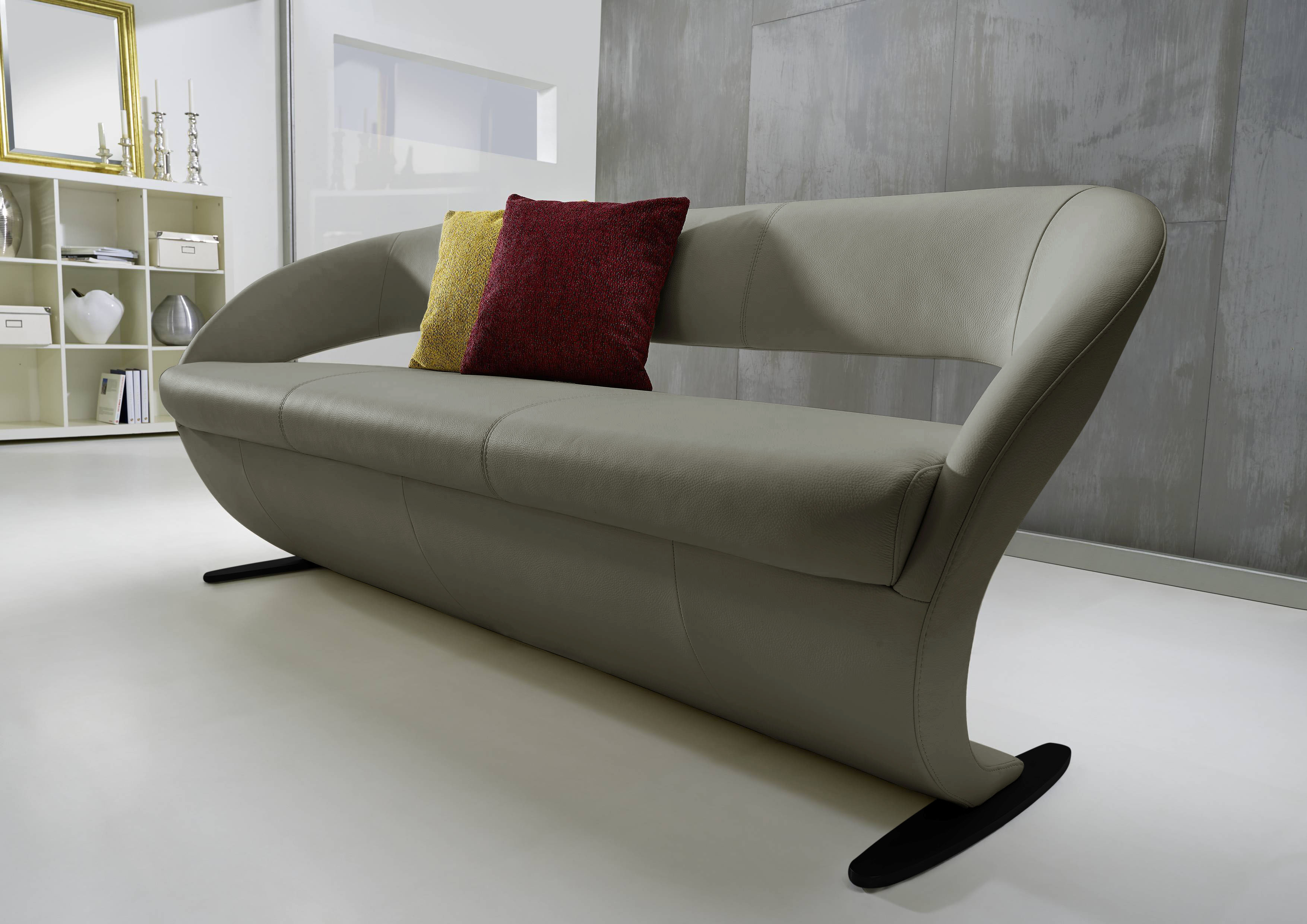 Polsterbank K+W KOMFORT & WOHNEN "Wave", beige (zypresse), B:204cm H:83cm T:68cm, Bronco: Nappaleder pigmentiert, Dickleder, 1, 3/1, 5mm, mit rustikal gekörnten Narbenbild, Sitzbänke, in geschwungener Optik mit Metallkufe in schwarz Struktur Image
