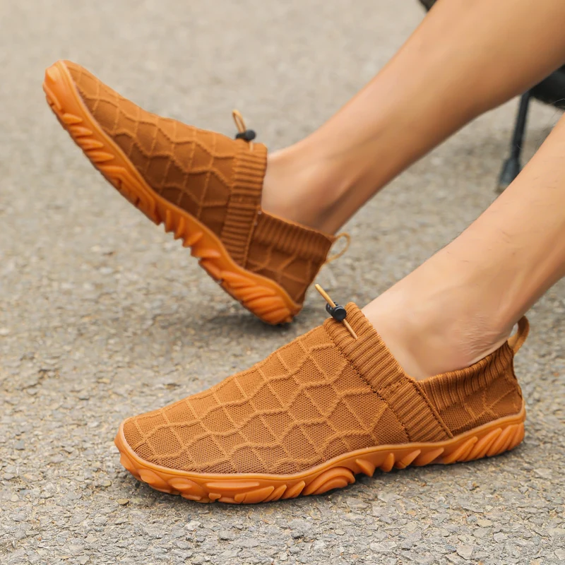 Neue modische Herrenschuhe Sportschuhe lässige und bequeme Herrenschuhe atmungsaktive Schuhe Laufschuhe Atmungsaktive Sportschuhe