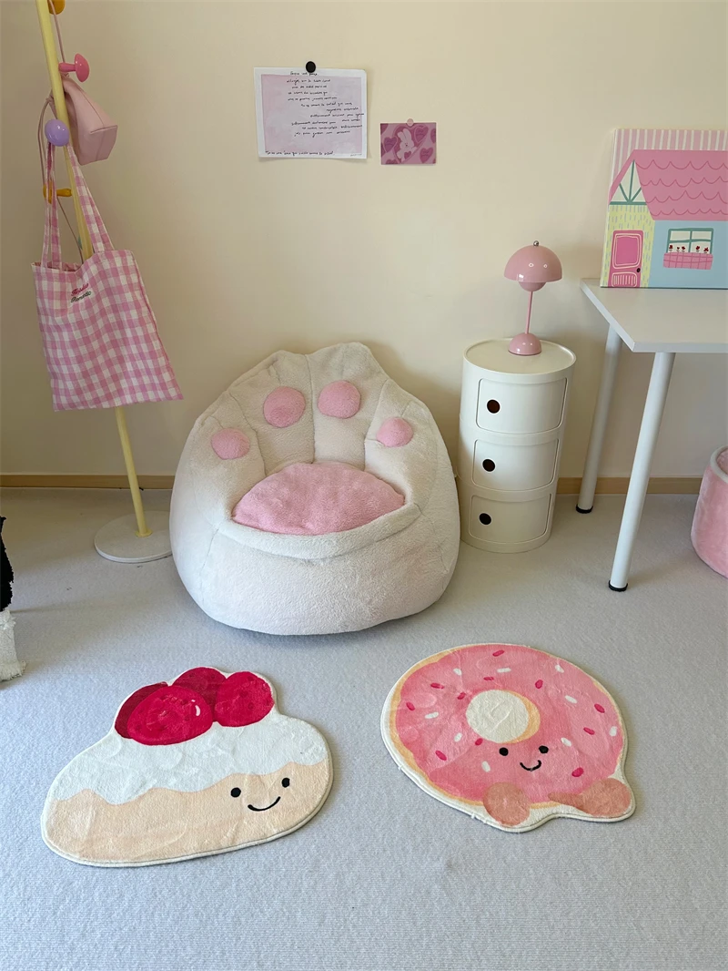 VIKAMA Cartoon süßer, wollähnlicher Teppich, weiche, rutschfeste Bodenmatte für Mädchenschlafzimmer, Seitenkissen für Heimdekoration Image