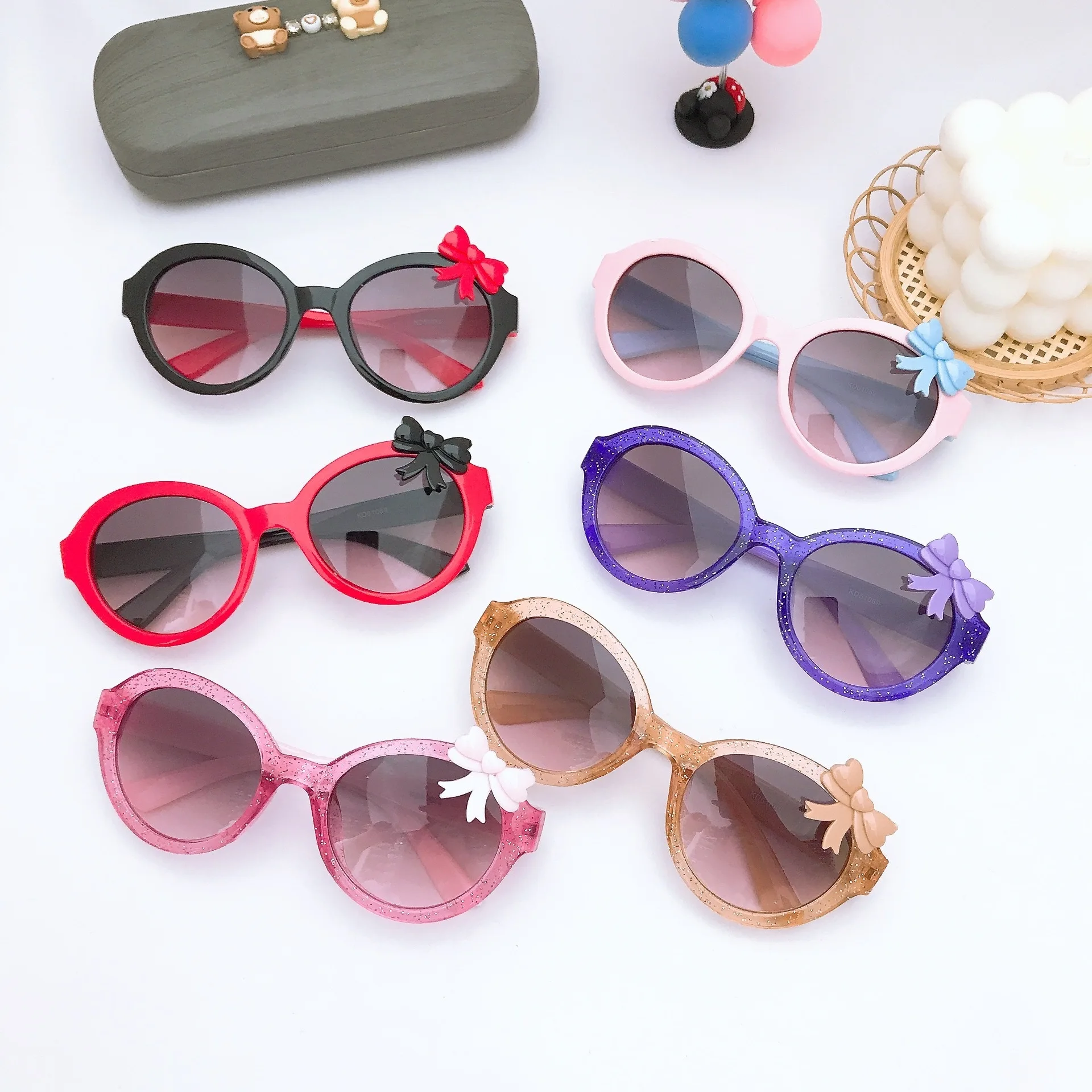 2025 Candy Color Cute Baby Trendy Fashion Round Frame Outdoor Sunshade Sunglasses New Bowknot Image