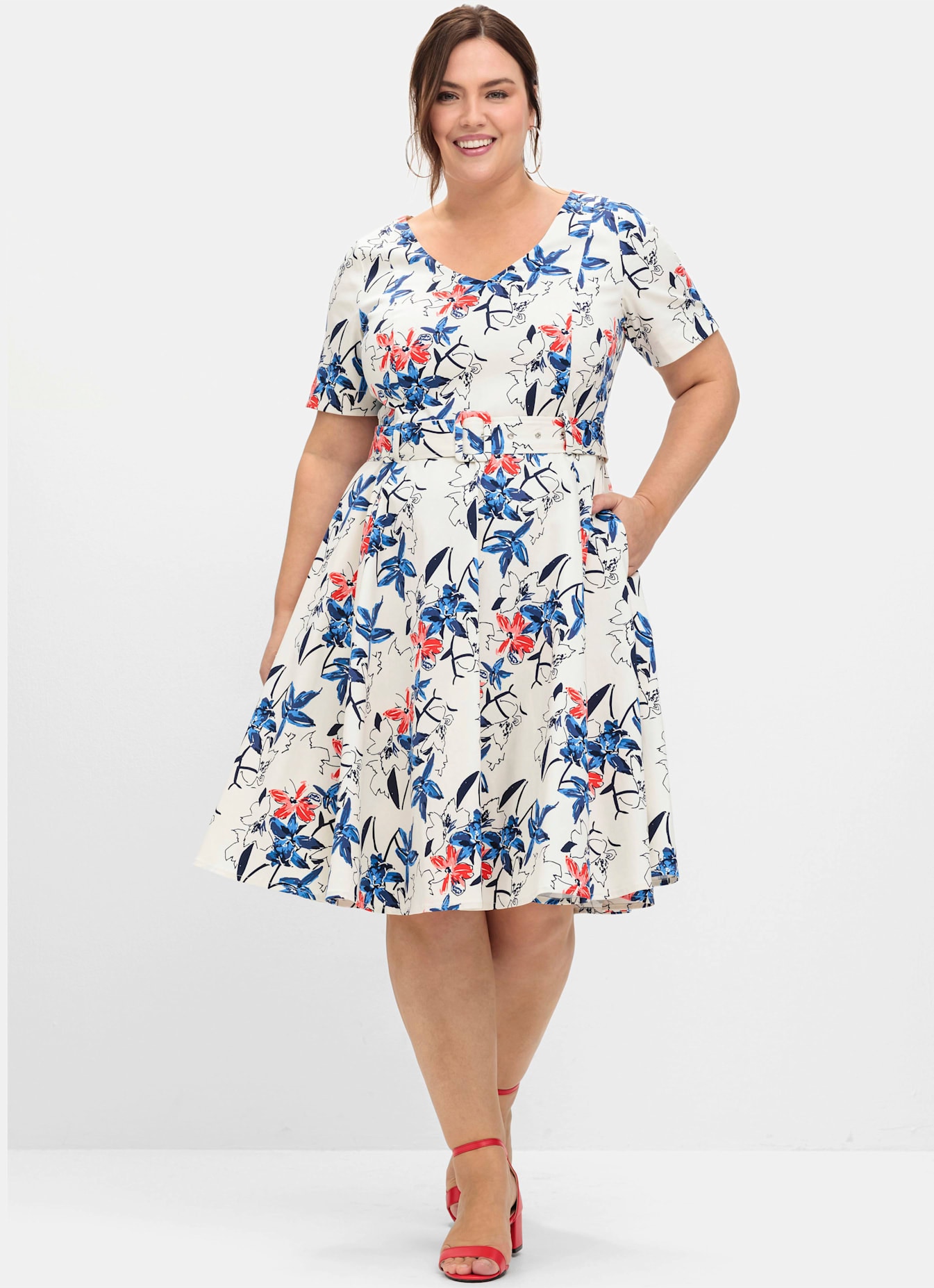 Sommerkleid SHEEGO "Abendkleid", Damen, Gr. 46, Normalgrößen, champagner, gemustert, 97% Baumwolle, 3% Elasthan, geblümt, gemustert, mehrfarbig, knielang, V-Ausschnitt, Kleider Image