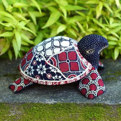 'Folk Art-Themed Batik Pule Wood Turtle Jewelry Box in Red'