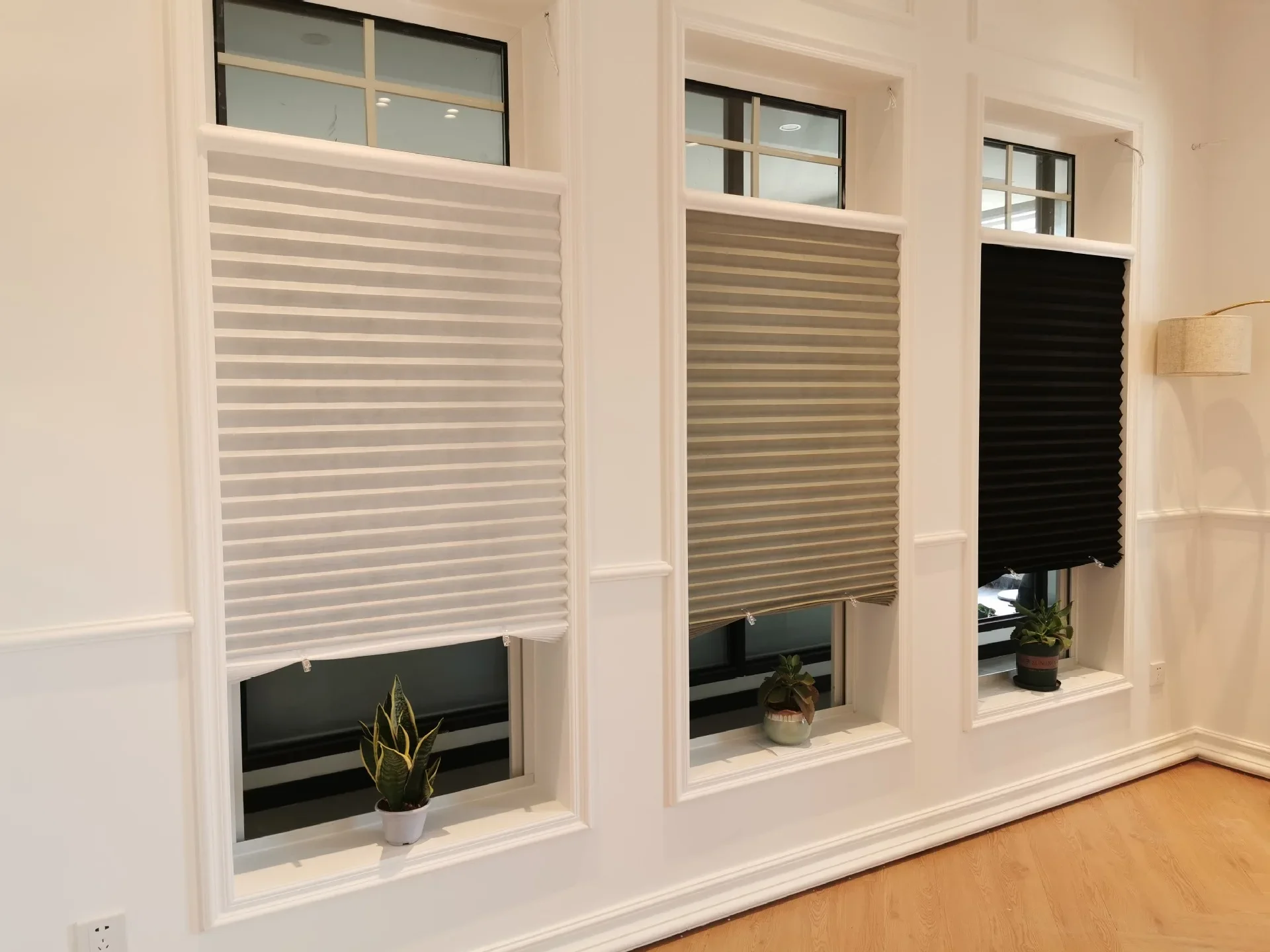 1 PC Einfache Installation Fenster Shades Vliesstoff Plissee Zebra Jalousien Roller Zimmer Verdunkelungsvorhang Für Wohnzimmer Balkon Image