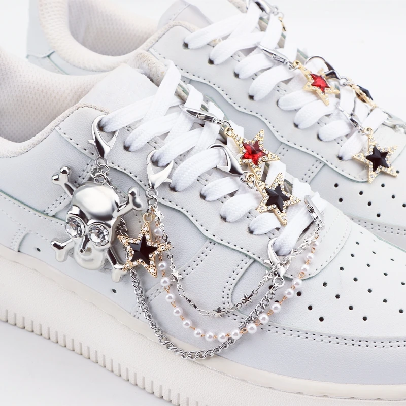 1PCS Luxuriöse Diamant DIY Schmuck Penda Herz Stern Perle Schuh Kette Punk Original Abnehmbare Verzierte Pentagramm Schuh Zubehör