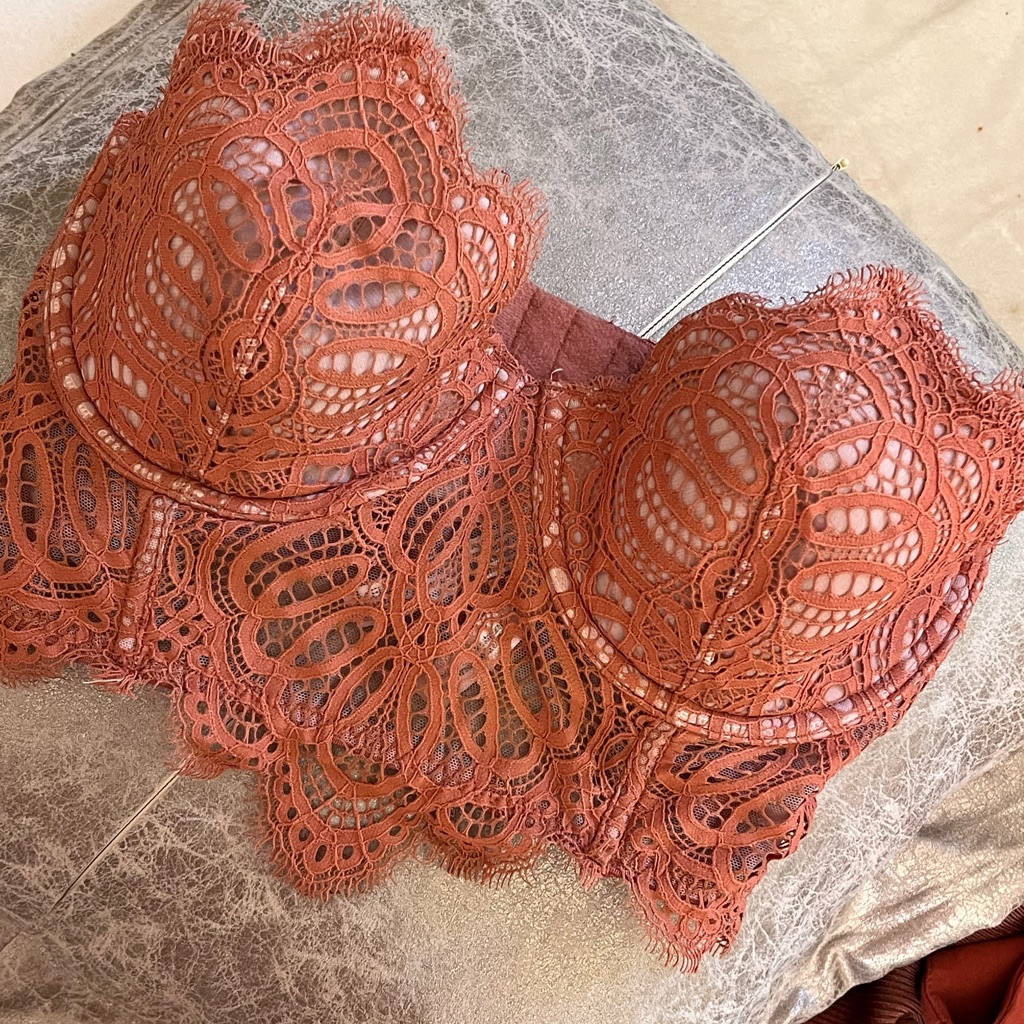 Victoria's Secret Intimates & Sleepwear | Victoria's Secret Lace Bra In Rust Intimates & Sleepwear | Color: Brown | Size: 32d