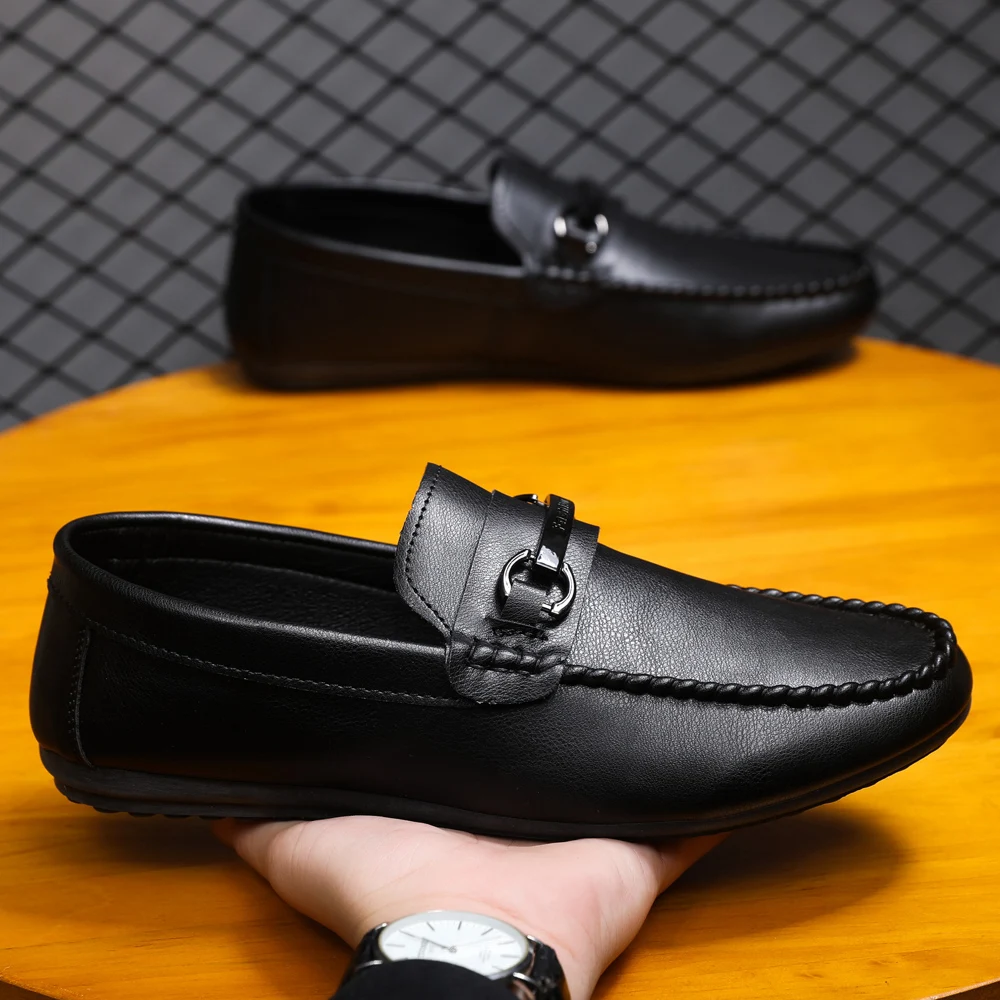 Atmungsaktive Herren-Freizeitschuhe im Frühling und Sommer, Freizeittrend, Retro-Bohnenschuhe mit Pferdel-Schnalle, modisches Set mit Fußpedal. Image